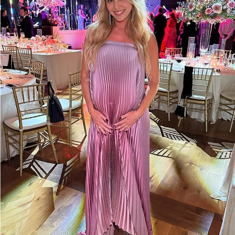 Momyknows Maternity Ombré Pleated Dress